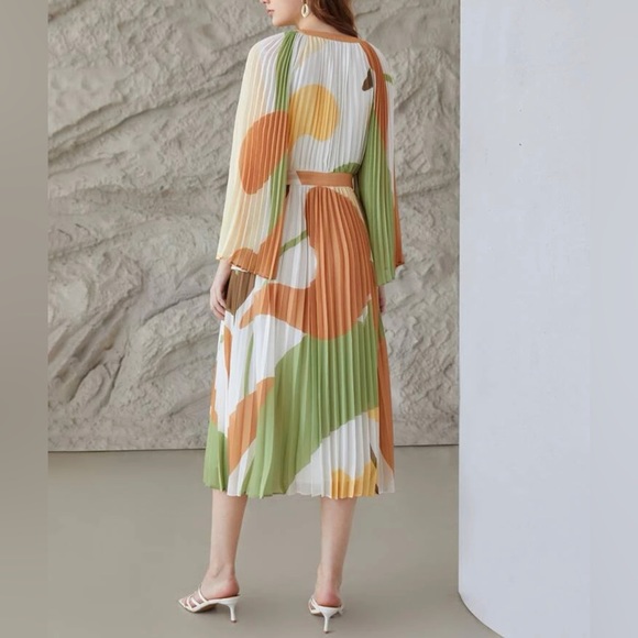 MOTF Premium Elegant Multi Color Pleated Bell Sleeve Dress - Picture 4 of 6